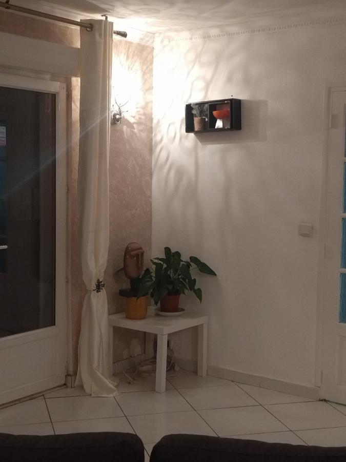 Chambre Moon Ray Proche Paris Apartment Stains Bagian luar foto